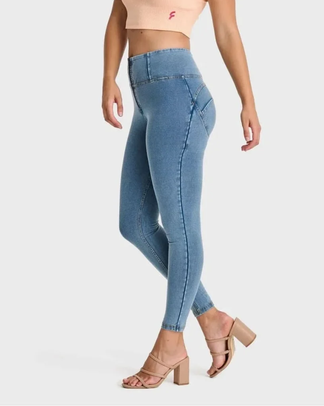 Calças com ajuste modelador para mulher